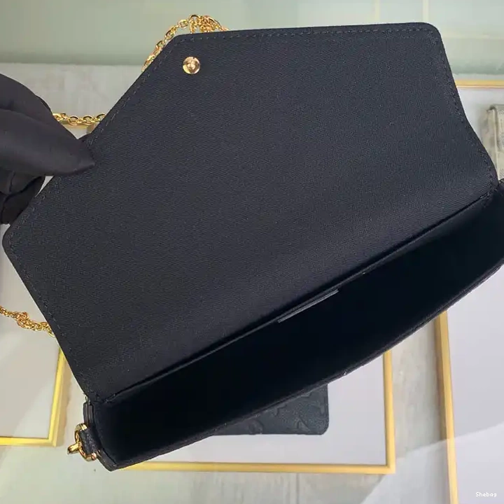 2110HT0015 LV Bag 0821